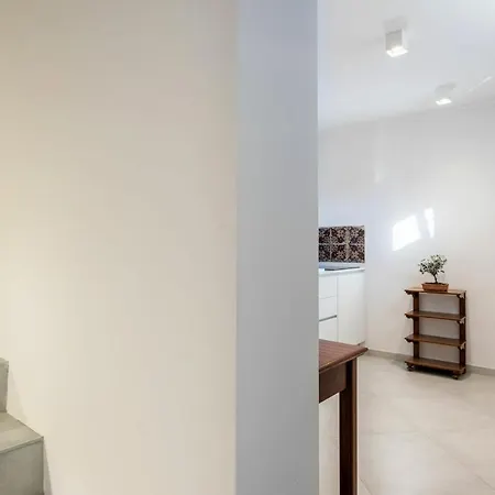 Angelina - Charming & Apartment *