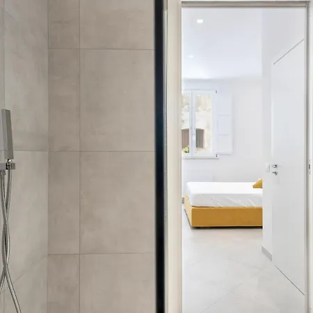 Angelina - Charming & トラーパニ