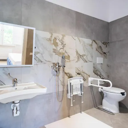 Angelina - Charming & トラーパニ