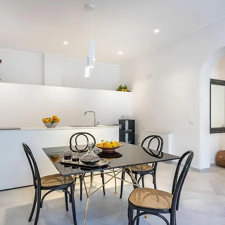 アパート Angelina - Charming & *