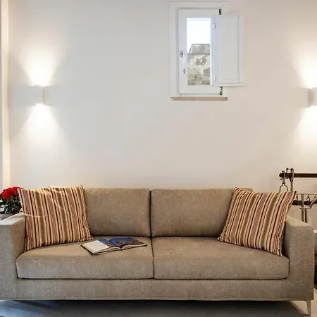 アパート Angelina - Charming & トラーパニ