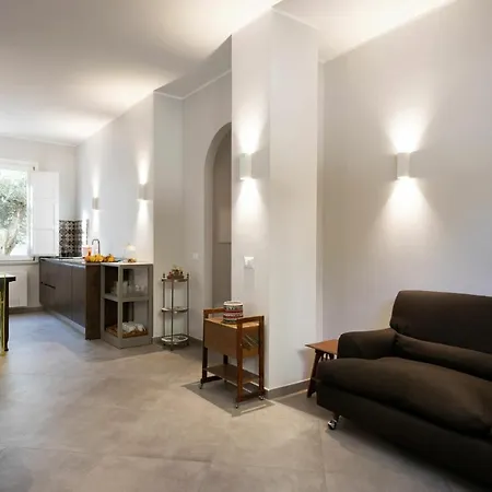 Angelina - Charming & トラーパニ